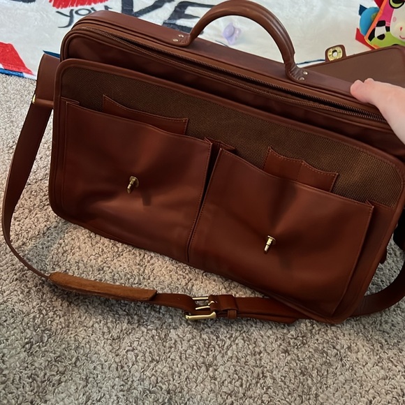 Brown coach laptop case great condition!! Used 4 times. - Picture 2 of 9